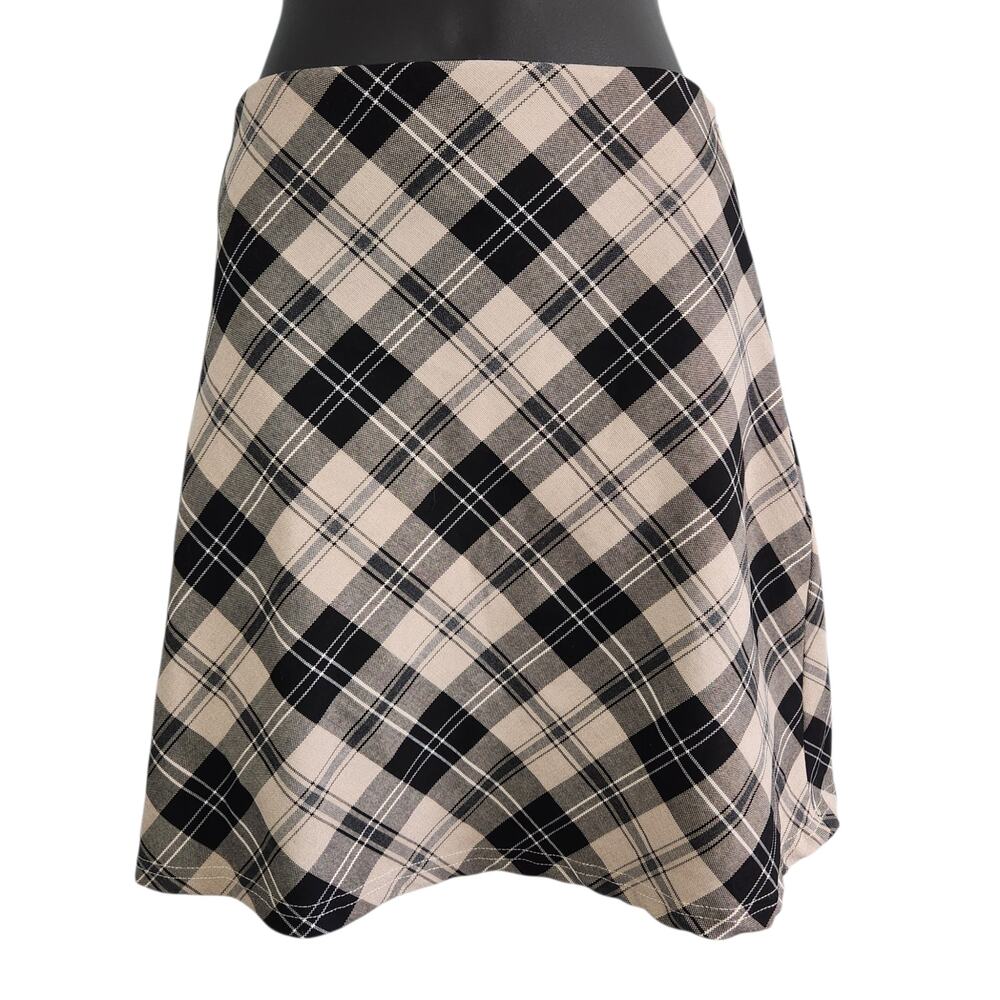 Nasty Gal plaid mini skirt black and beige size 14